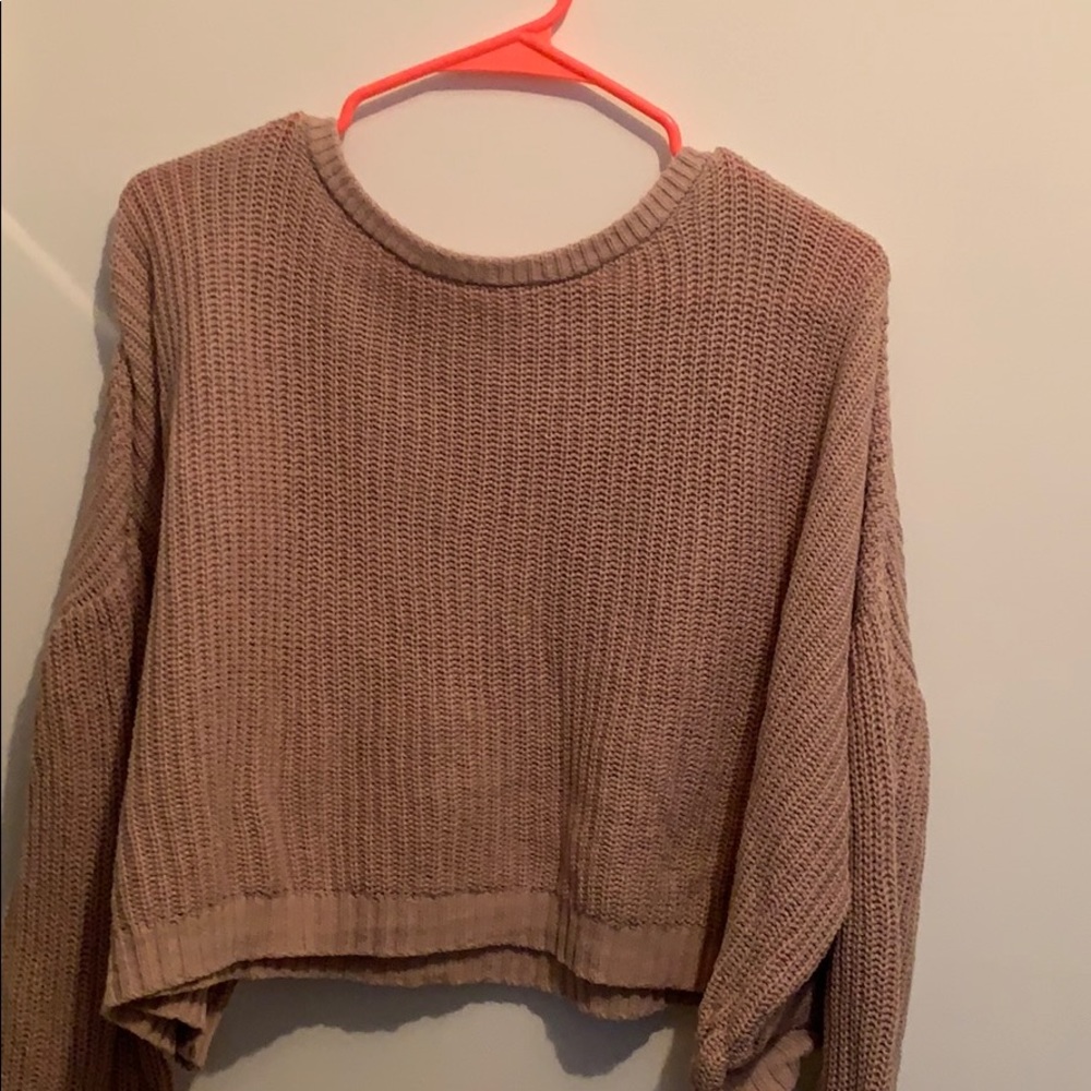 garage brown cropped sweater size medium